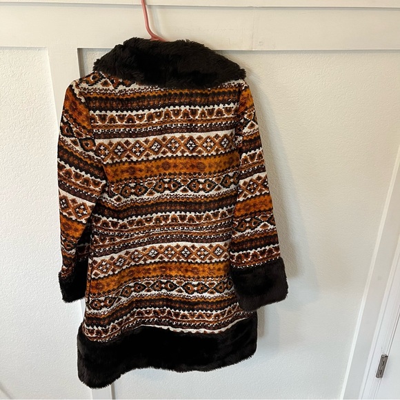Vintage 1960/1970s  Women's Medium Tapestry Union Made Carpet Coat. - Picture 5 of 8